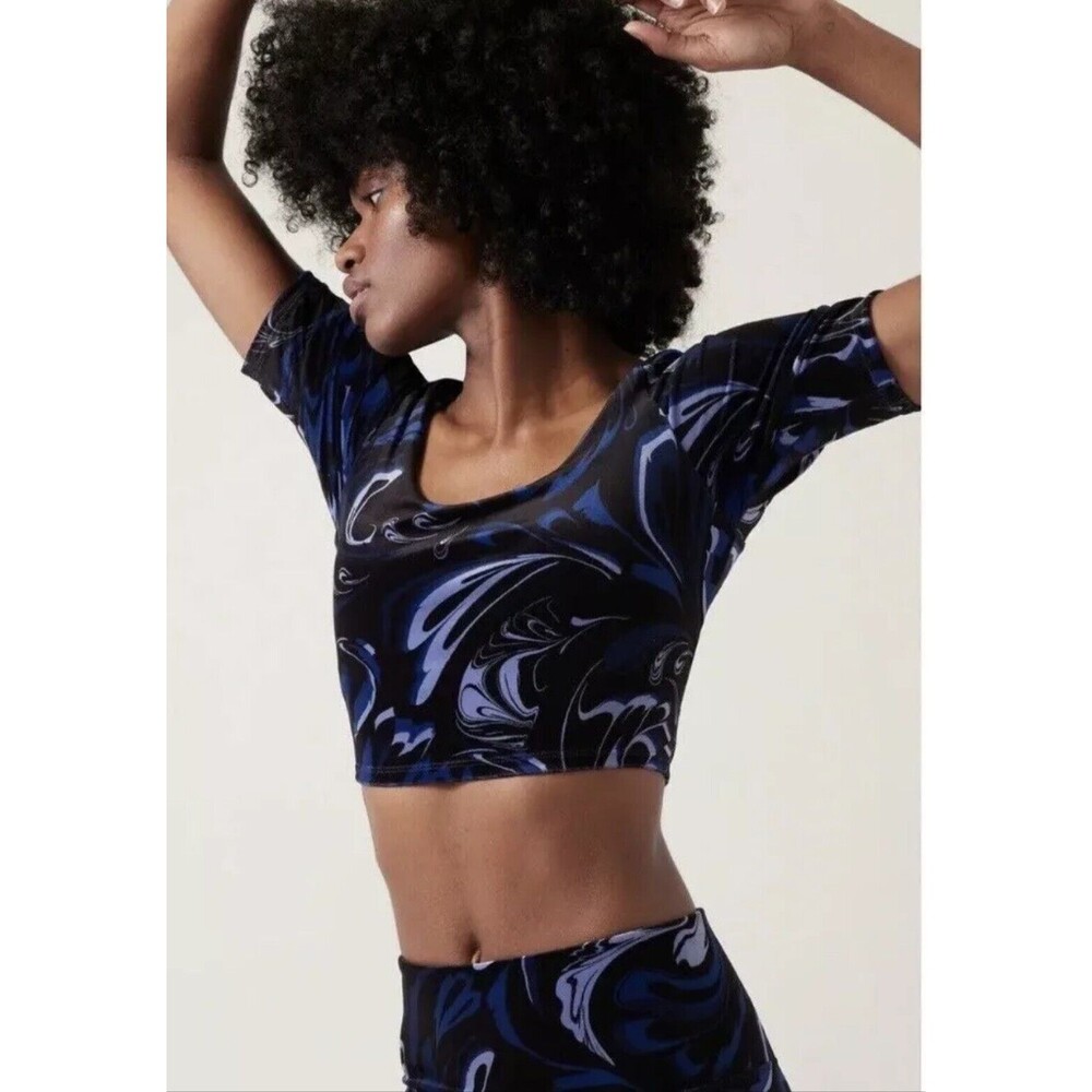 New Athleta Black Blue Velvet Crop Stretch Built A-C Removable Pads Top XL Yoga
